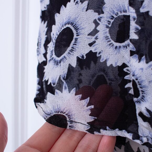 Sheer VTG 90s Top Blue Floral Pattern Short Sleeve Button Shirt S | Soft Summer - Picture 3 of 4